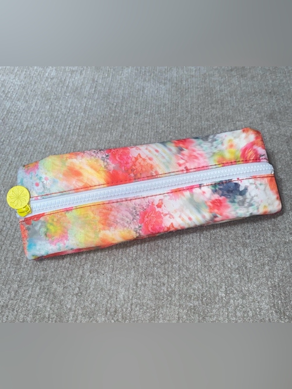 ATHLETA Supergoop Floral Print‎ Zipper Cosmetic Travel Bag Make Up